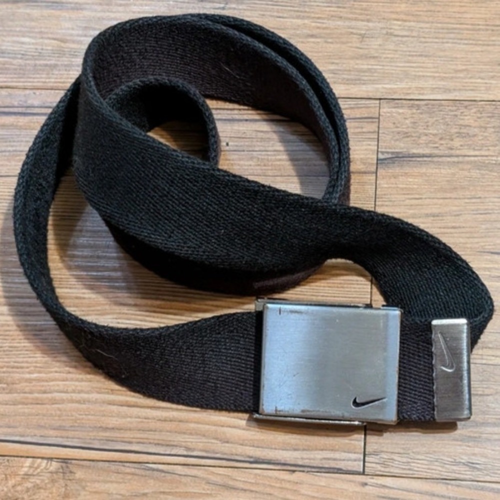 Nike Mens Webbed Belt Black Canvas Silver Swoosh Plaque Buckle Adjustable Golf